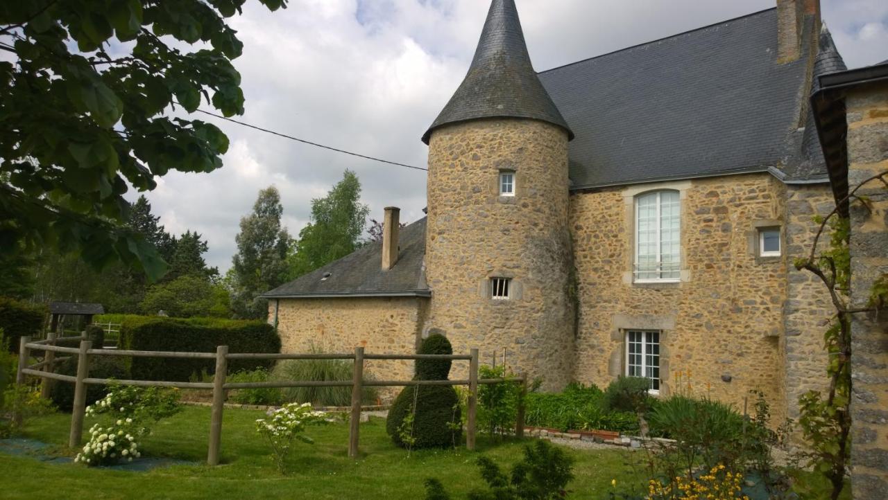 Manoir De La Grand'Cour Acomodação com café da manhã Soulge-sur-Ouette Exterior foto